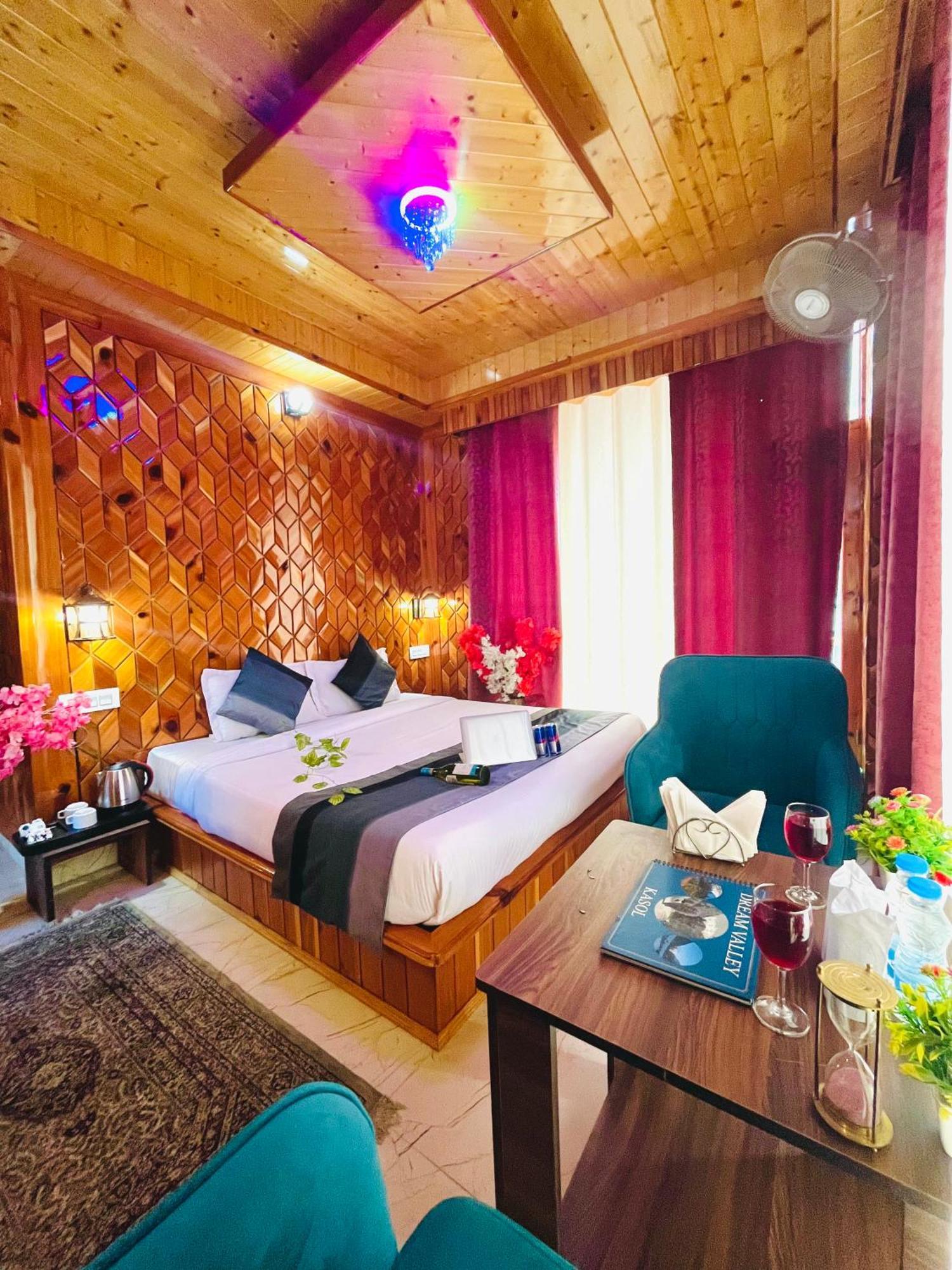 Hotel Brownie River View Kasol Exterior foto